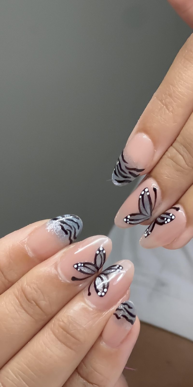 Chrome and cream tips
