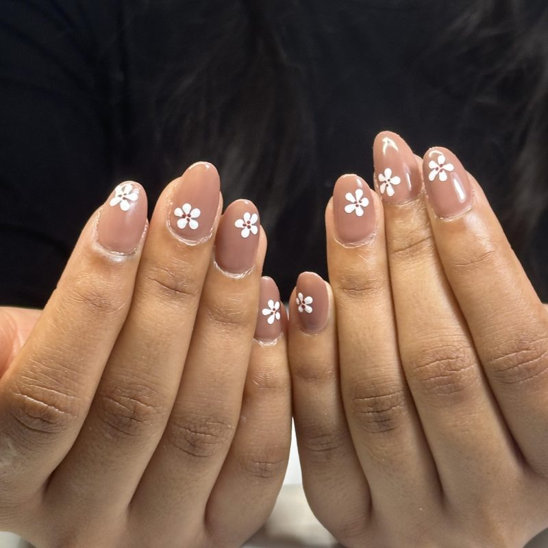 Freehand nail art